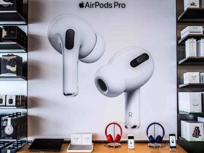 Apple tính giảm sản lượng AirPods tại Việt Nam