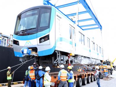 Metro số 1 Bến Thành – Suối Tiên: Thêm 6 toa tàu đã về đến Tp.HCM