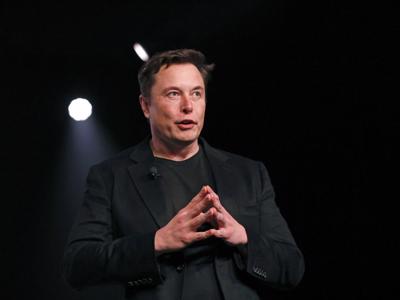 Bitcoin rơi xuống đáy vì tweet của Elon Musk 