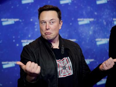 Cổ phiếu Tesla trượt dốc, Elon Musk mất ngôi giàu thứ nhì thế giới