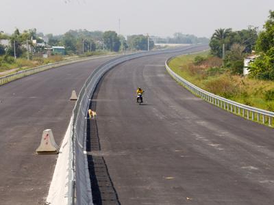 Thành lập Hội đồng thẩm định nhà nước Dự án đường bộ cao tốc Bắc - Nam phía Đông