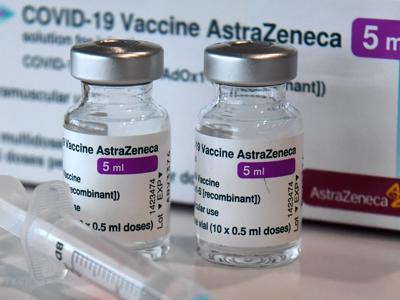 Chính phủ duyệt bổ sung hơn 7.600 tỷ đồng mua vaccine Covid-19 của AstraZeneca và Pfizer