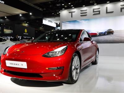 Lợi nhuận Tesla tăng gấp hơn 10 lần sau 1 năm