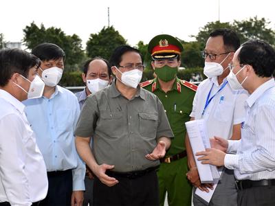 Thủ tướng yêu cầu chi viện ngay nhân lực y tế cho địa phương có nhiều ca nhiễm, bệnh nặng