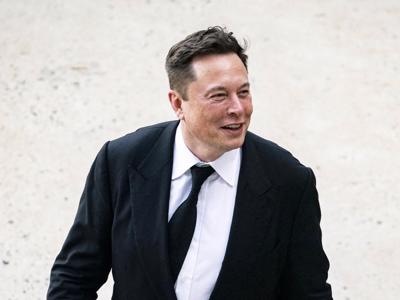 Lương thưởng của Elon Musk cao gấp hàng chục lần các CEO "bự" ở Mỹ