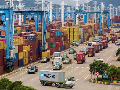 Chính sách “triệt tiêu Covid” khiến cảng biển Trung Quốc tắc cứng, chuỗi cung ứng toàn cầu bị đe doạ