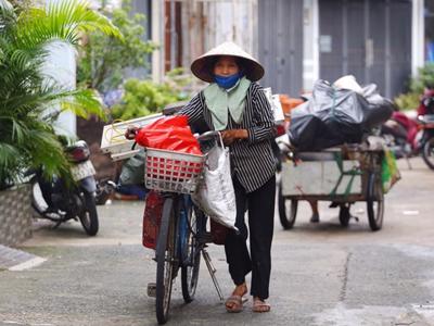 Hơn 911 tỷ đồng hỗ trợ lao động tự do mất việc làm