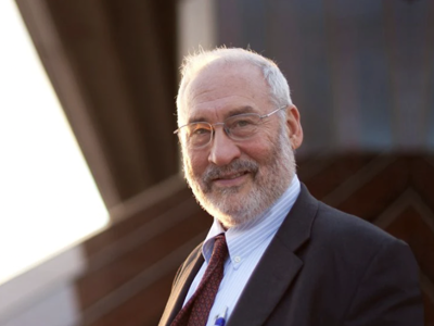 Joseph Stiglitz: “Đã đến lúc viết lại nền kinh tế Mỹ”