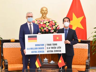Việt Nam nhận thêm 2,6 triệu liều vaccine AstraZeneca từ Chính phủ Đức