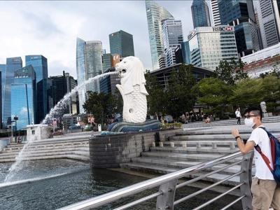 Vì sao Singapore tái siết giãn cách khi chuyển sang “sống chung với Covid”?