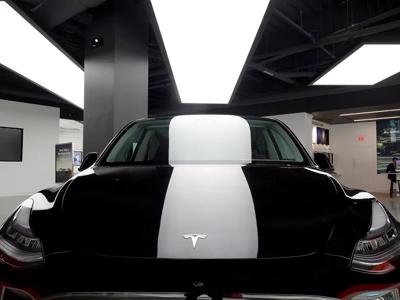 Tesla chính thức đạt vốn hóa thị trường 1 nghìn tỷ USD