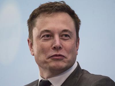 Elon Musk bán hơn 1 tỷ USD cổ phiếu Tesla lấy tiền đóng thuế