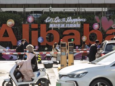 Cổ phiếu Alibaba “bay” hơn 11% sau báo cáo lợi nhuận gây thất vọng