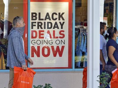 Mùa Black Friday 2021: Chi tiêu nhiều hơn nhưng khan hiếm hàng hóa