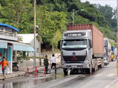 Việt Nam – Trung Quốc trao đổi các biện pháp khẩn cấp tháo gỡ tình trạng ùn tắc hàng hóa