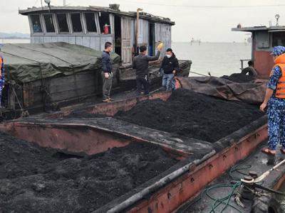 Cận Tết các tuyến biển lại “nóng” bởi nạn buôn lậu khoáng sản