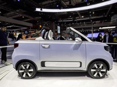 Thị trường ô tô điện Trung Quốc đối mặt nhiều thách thức trong năm 2022