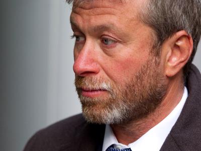 Tỷ phú Nga Roman Abramovich bất ngờ bán câu lạc bộ bóng đá Chelsea lấy tiền ủng hộ Ukraine