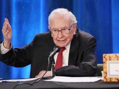 Warren Buffett miệt mài gom cổ phiếu dầu khí