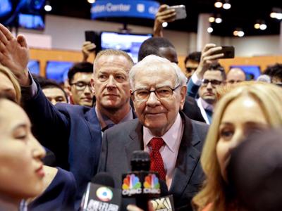 Mỗi cổ phiếu công ty của Warren Buffett có giá nửa triệu USD