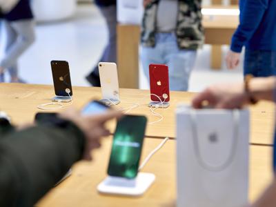 Apple cân nhắc mua chip nhớ Trung Quốc, có thể dùng cho iPhone SE và iPhone 14