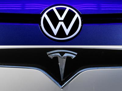 Volkswagen dùng "vũ khí" gì để chạy đua cùng Tesla?