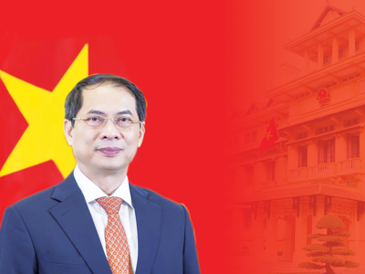 Sự nghiệp làm nên bởi chữ đồng