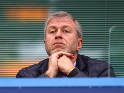 Anh đóng băng hơn 13 tỷ USD tài sản của bạn thân tỷ phú Nga Roman Abramovich