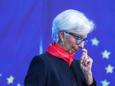 Eurozone trước áp lực thắt chặt chính sách tiền tệ