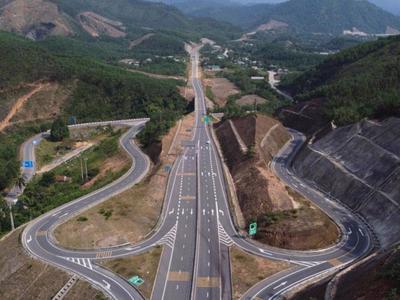 Tránh "vết xe đổ" đội vốn và kéo dài, Đại biểu Quốc hội lưu ý gì về 5 dự án giao thông trọng điểm?