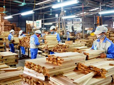 Xuất khẩu gỗ đã tăng trưởng trở lại, nhưng vẫn đối mặt với nhiều rủi ro