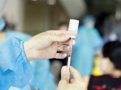 Thủ tướng yêu cầu không để vaccine Covid-19 quá hạn 