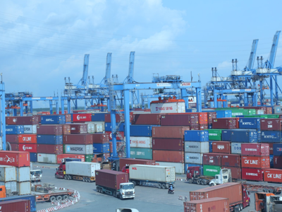 Đề nghị giảm mạnh phí hạ tầng đối với hàng hóa xuất nhập khẩu bằng phương tiện thủy nội địa