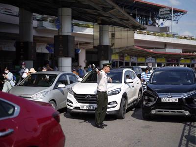 "Bùng nổ" cao điểm hè, Cảng Hàng không quốc tế Nội Bài dự kiến đón tới 110.000 lượt khách