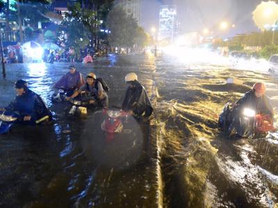 TP.HCM loay hoay tìm giải pháp chống ngập