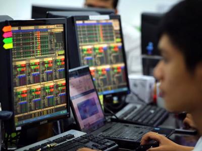 Vốn ngoại quay lại bán ròng có liên quan đến tỷ giá USD/VND tăng?