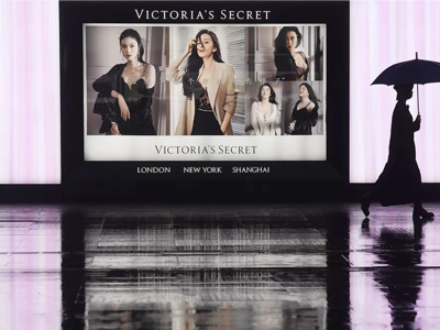 Victoria's Secret “thay máu” ban lãnh đạo để giảm chi phí