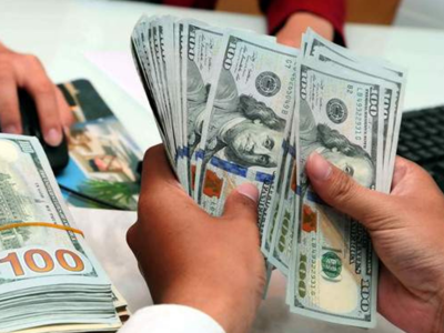 Vừa điều chỉnh room tín dụng, Ngân hàng Nhà nước tăng mạnh giá bán USD