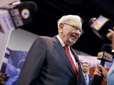 Buffett lỗ 53 tỷ USD vì chứng khoán Mỹ lao dốc