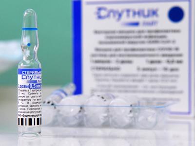 Vaccine Covid-19 dạng xịt của Nga hiệu quả đối với tất cả các biến thể