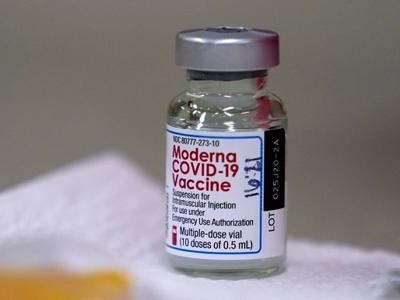 Thiếu vaccine Moderna tiêm cho trẻ 6 đến dưới 12 tuổi 