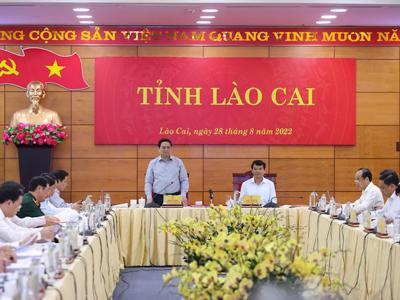 Thủ tướng yêu cầu khai thác tối đa bản sắc Lào Cai, lấy sông Hồng làm trục dọc phát triển