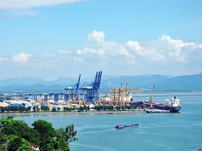 Hàng container thông qua cảng biển ước đạt 17 triệu TEUs, nhiều cảng nhỏ tăng trưởng đột biến