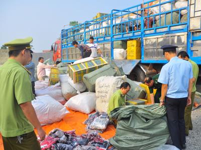 Kiểm soát chặt đầu mối giao thông tại các địa bàn "nóng" về buôn lậu