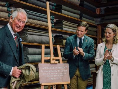 Các thương hiệu thời trang Anh ngóng đợi Chứng chỉ Hoàng gia từ Vua Charles III