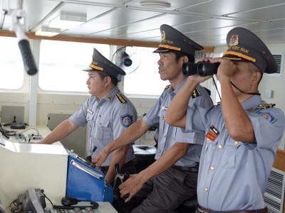 Cơ sở đào tạo thuyền viên và người lái phương tiện thủy nội địa phải đáp ứng những điều kiện kinh doanh nào?