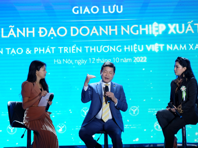 Ông Trương Gia Bình, bà Lê Hồng Thủy Tiên tham dự talkshow đặc biệt do VnEconomy tổ chức