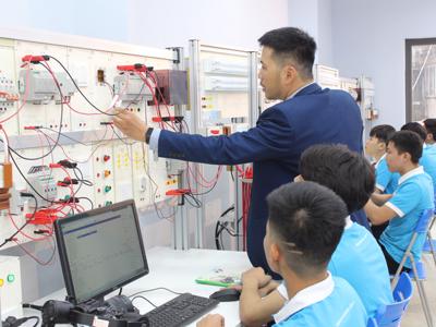 Việt Nam đoạt hai Huy chương Bạc thi Kỹ năng nghề thế giới 2022