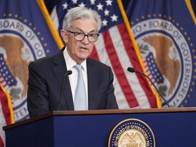 Vì sao ông Powell lại phát biểu cứng rắn ngược với thông điệp trong tuyên bố của Fed?