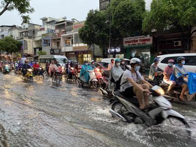 Tân Bộ trưởng Bộ Giao thông vận tải gợi mở giải pháp khắc phục ngập úng, tắc nghẽn tại các đô thị